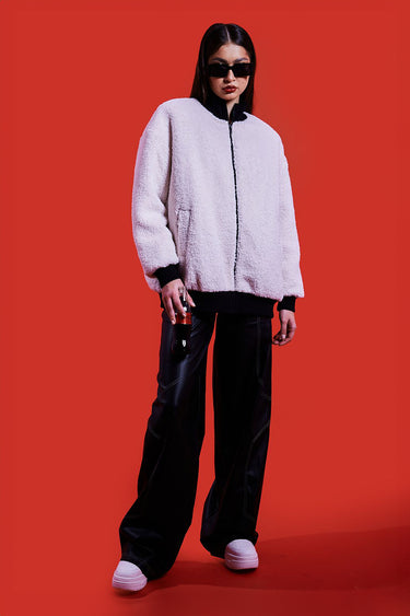 Retro Future Bomber oversized alb unisex cu textura teddy